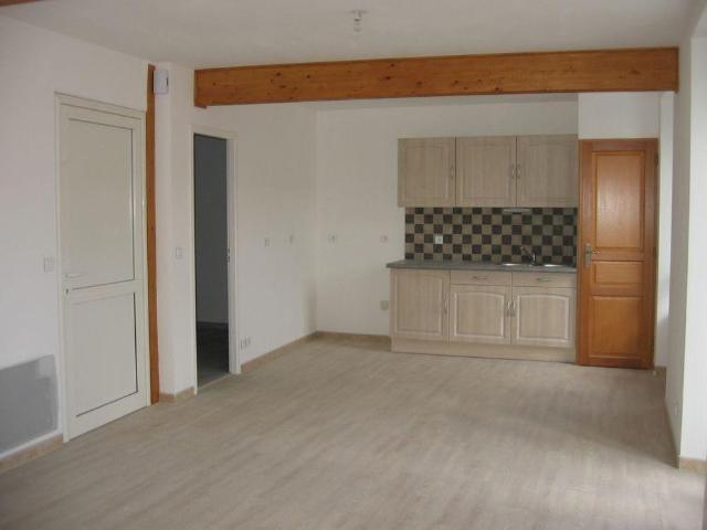 Location Appartement 2 pièces 47m² PRIVAS 07000