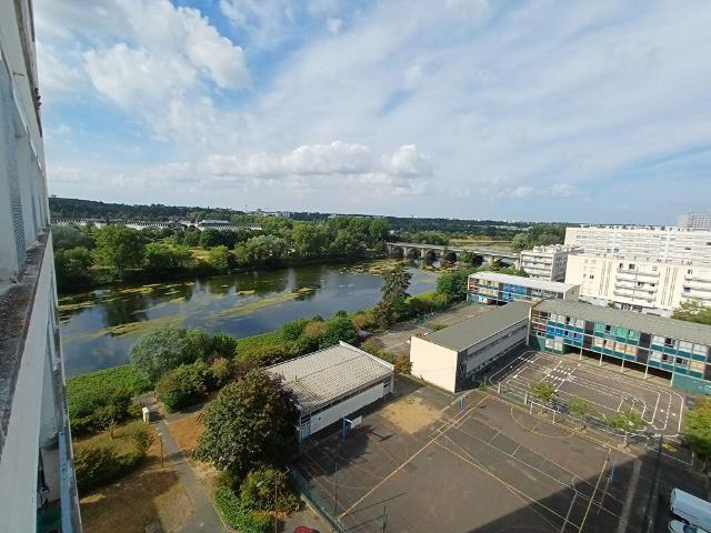 Location Appartement 2 pièces 47m² TOURS 37000