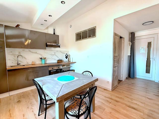Location appartement 2 pièces, 44.67m², Mèze