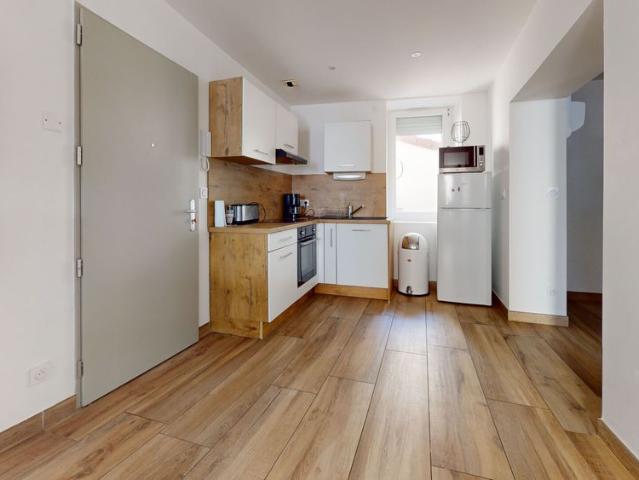 Location appartement 2 pièces, 44.00m², Valence