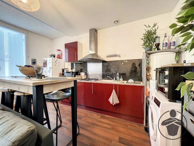 Louer appartement de 2 pièces 44 m² 545 € à Coutras 33230: une annonce Arthurimmo.com