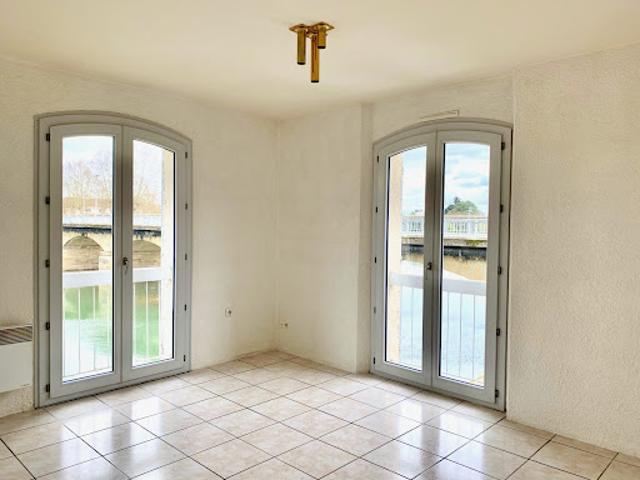 Location Appartement 2 pièces 44 m2 Aire sur l'Adour