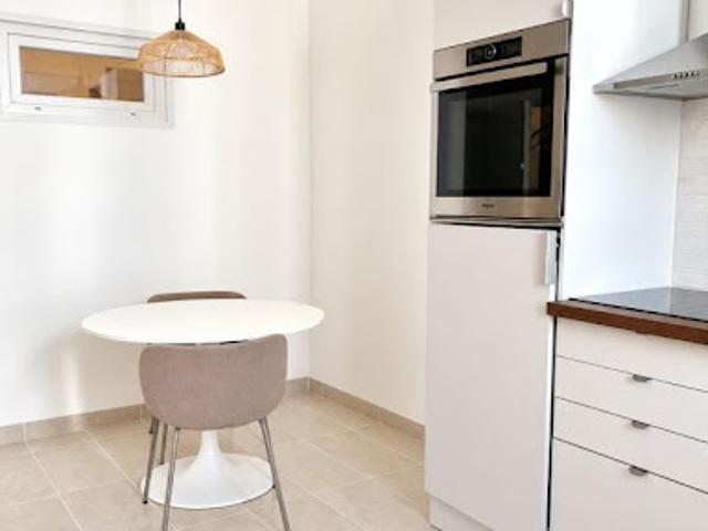 Location Appartement 2 pièces 44 m2 Marseille 6ème