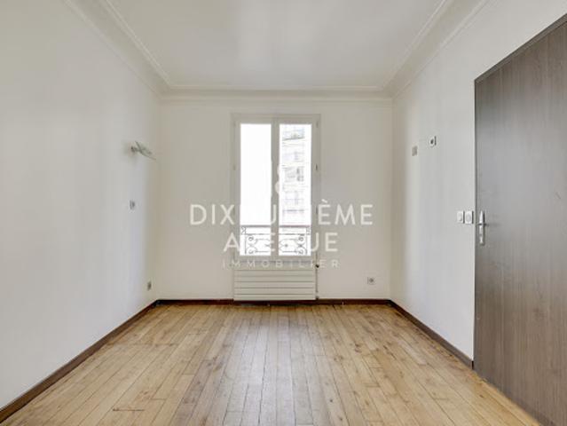 Location Appartement 2 pièces 43 m2 Paris 18ème