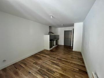 Appartement à louer à Alpes - Cuisine équipée