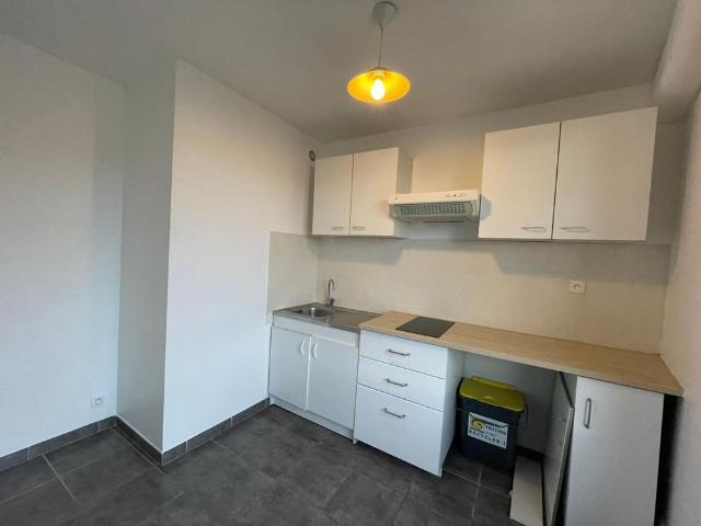 Location Appartement 2 pièces 44m² AUBENAS 07200