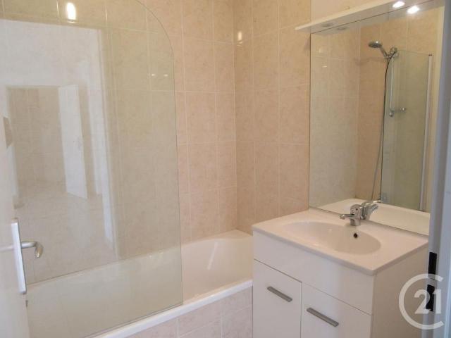 Location Appartement 2 pièces 44m² GIRONDE SUR DROPT 33190