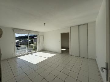 Location Appartement 2 pièces 44m² ONET LE CHATEAU 12850