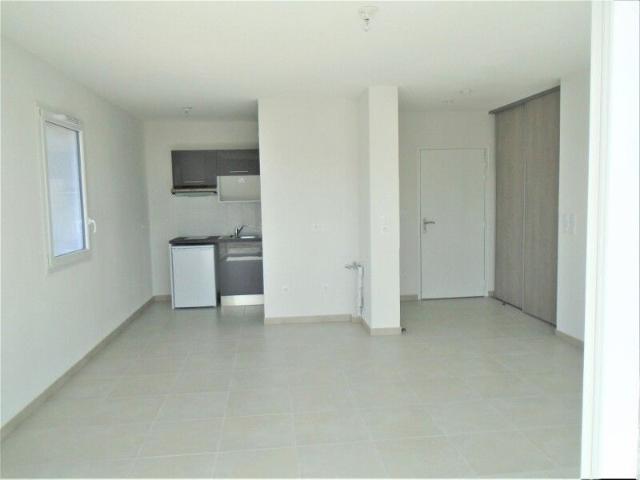 Location Appartement 2 pièces 44m² LE CANNET DES MAURES 83340