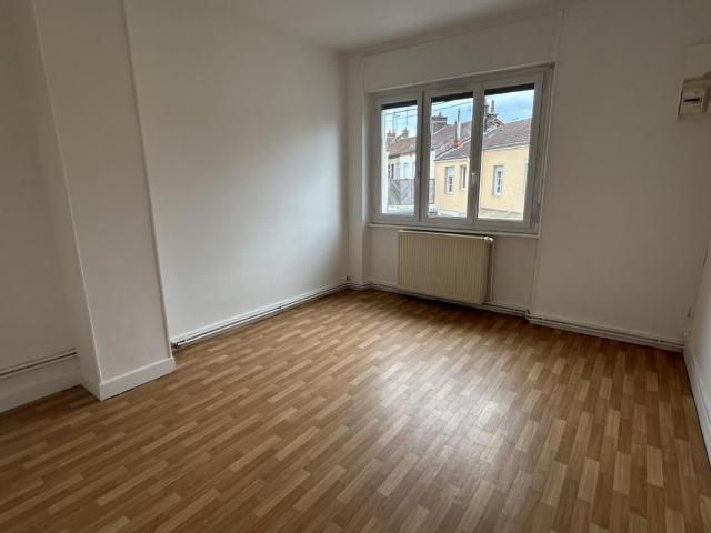 Location Appartement 2 pièces 44m² LE CREUSOT 71200