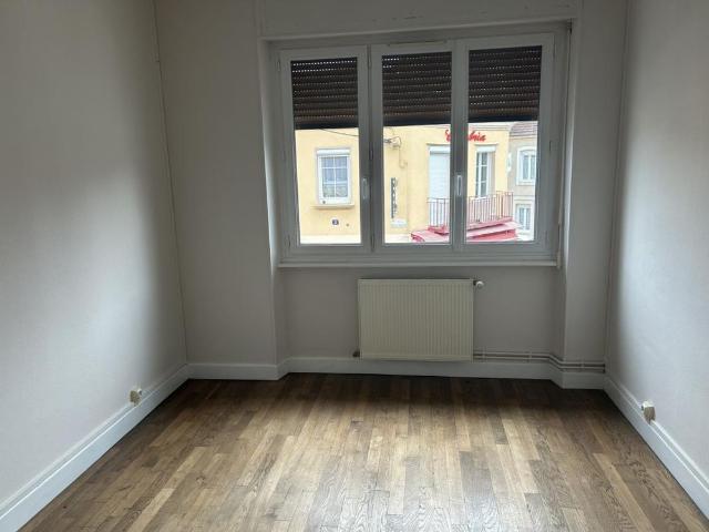Location Appartement 2 pièces 44m² LE CREUSOT 71200
