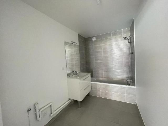 Location Appartement 2 pièces 44m² MARIGNIER 74970