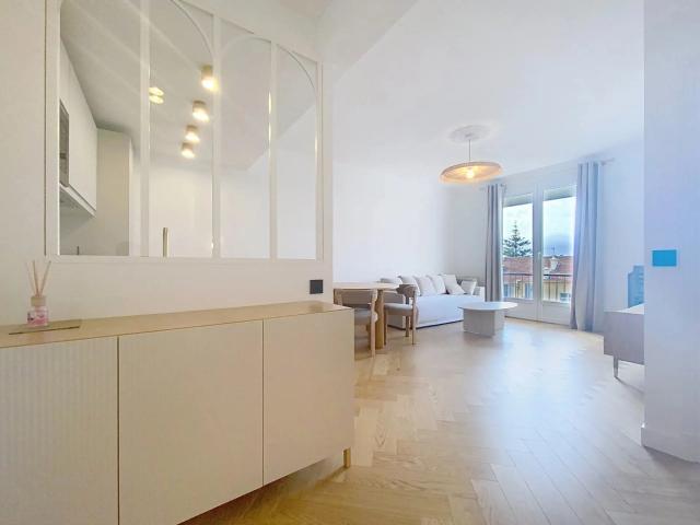 Location Appartement 2 pièces 44m² NICE 06000