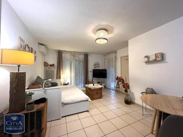 Location Appartement 2 pièces 44m² SORGUES 84700