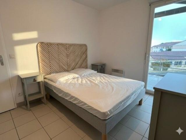 Location Appartement 2 pièces 44m² ST PIERRE DU MONT 40280