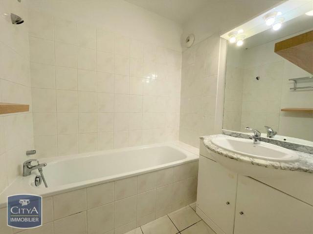 Location Appartement 2 pièces 44m² PINEUILH 33220