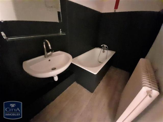 Location Appartement 2 pièces 44m² VILLEFRANCHE SUR SAONE 69400