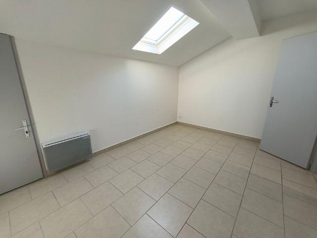 Location appartement 2 pièces, 45.83m², Lézignan Corbières