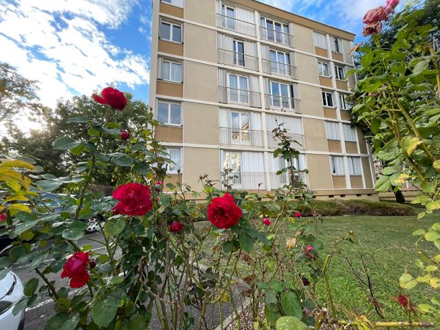 Appartement 2 pièces Le Plessis Trévise 45.32m² 820€ à louer