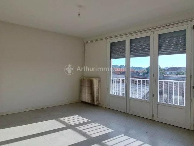 Location Appartement 2 pièces 45 m2 à Carmaux