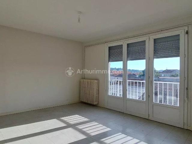 Location Appartement 2 pièces 45 m2 à Carmaux