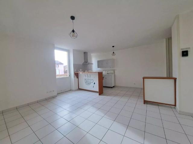 Location Appartement 2 pièces 45 m2 à Carmaux