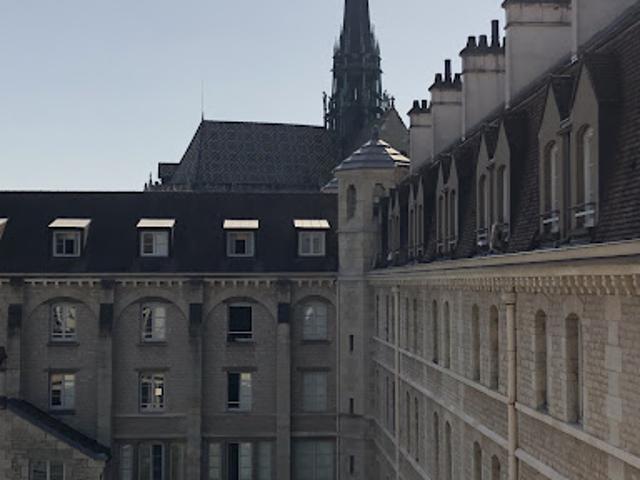 Location Appartement 2 pièces 45 m2 Dijon