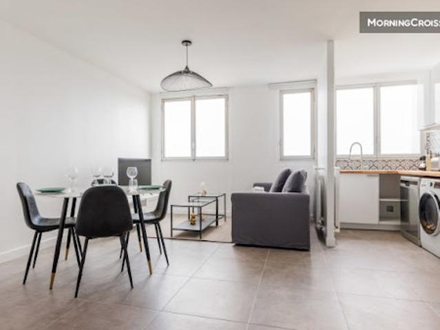 Location Appartement 2 pièces 45 m2 Paris 19ème