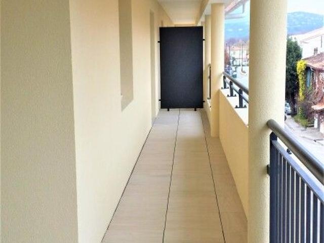 Location Appartement 2 pièces 45m² COGOLIN 83310