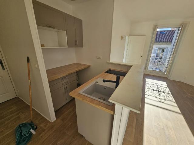 Location Appartement 2 pièces 45m² COGNAC 16100