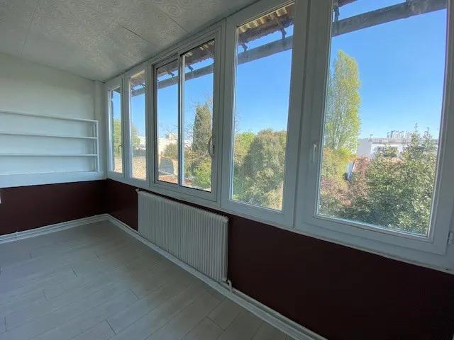Location Appartement 2 pièces 45m² BORDEAUX 33000