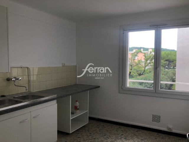 Location Appartement 2 pièces 45m² DRAGUIGNAN 83300