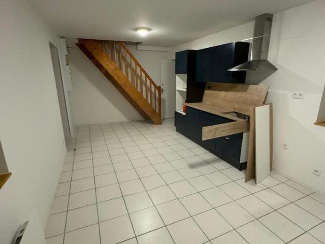 Location Appartement 2 pièces 45m² JANNEYRIAS 38280