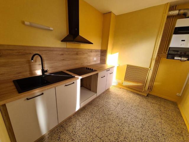 Location Appartement 2 pièces 45m² LE CREUSOT 71200