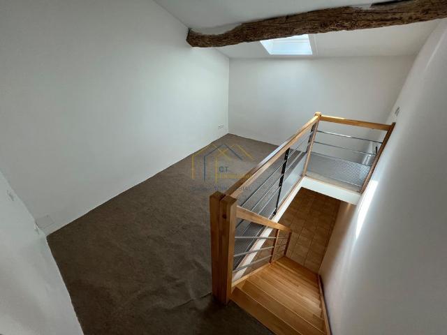 Location Appartement 2 pièces 45m² MONTPEYROUX 34150