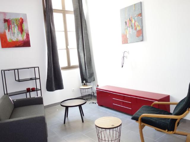 Location Appartement 2 pièces 45m² NIMES 30000