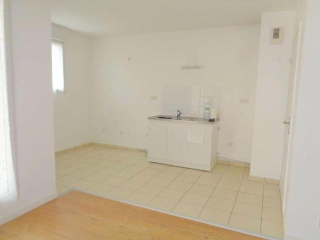 Location Appartement 2 pièces 45m² ST CYR SUR LOIRE 37540