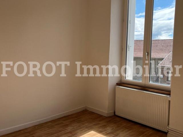 Location Appartement 2 pièces 45m² ST AGREVE 07320