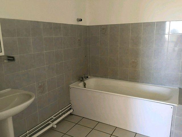 Location Appartement 2 pièces 45m² ST DENIS 97400