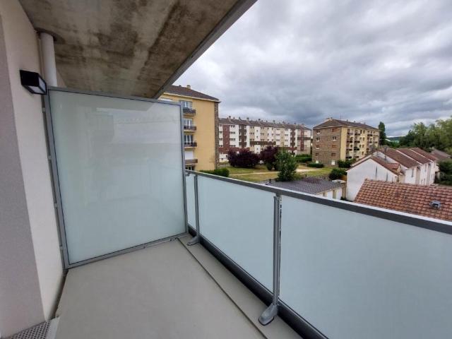 Location Appartement 2 pièces 45m² PETIT COURONNE 76650