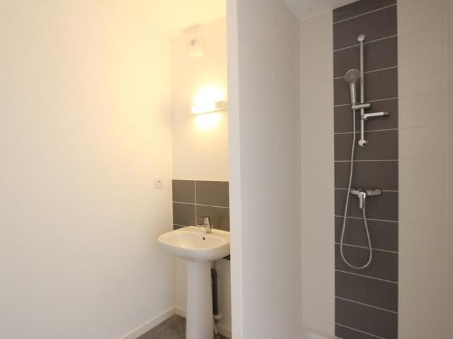 Location Appartement 2 pièces 45m² REZE 44400