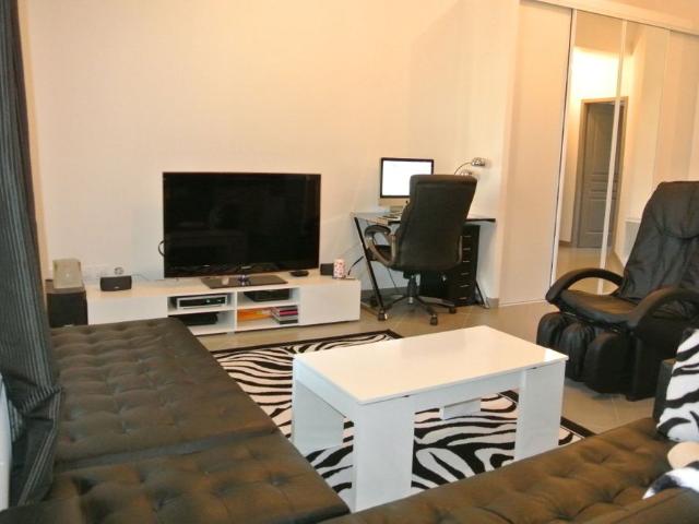 Location Appartement 2 pièces 45m² TOULON 83200