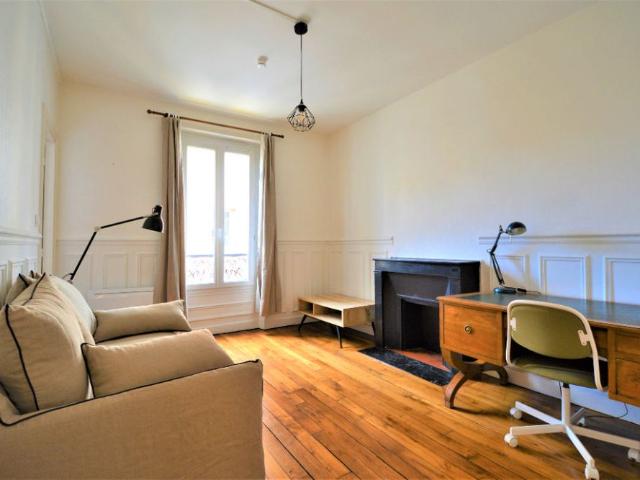 Location appartement 2 pièces, 46.25m², Le Kremlin Bicêtre