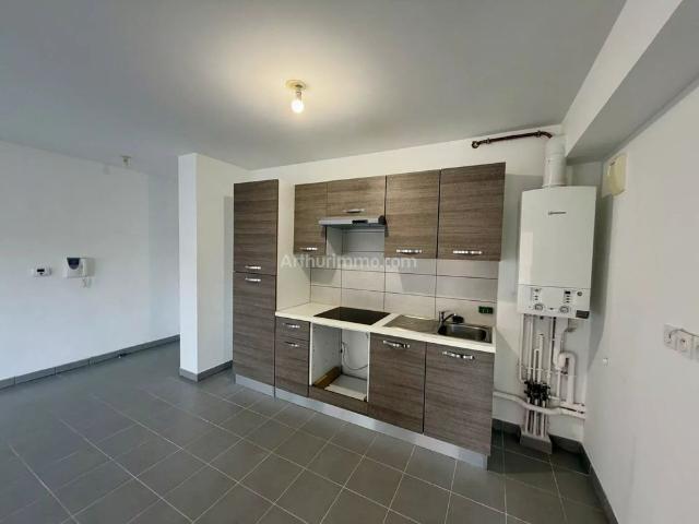 Location Appartement 2 pièces 46 m2 à Port Saint Louis du Rhône