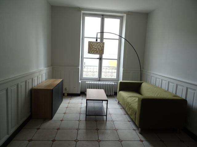 Location Appartement 2 Pièces 46 m² Meublé