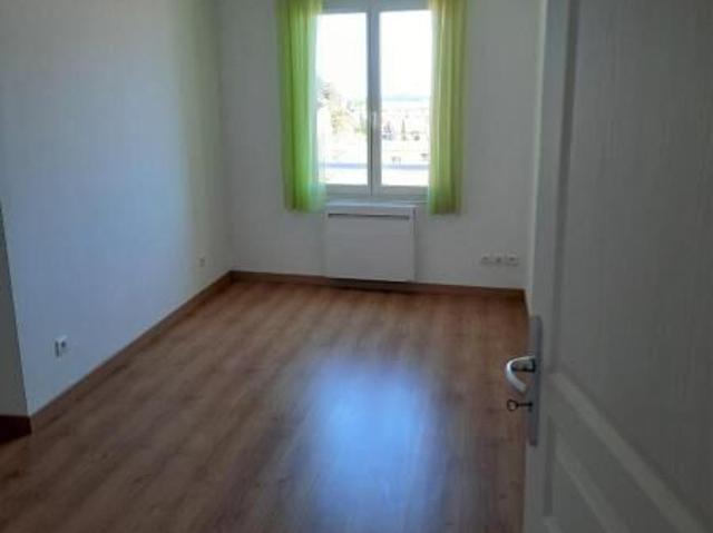 Location appartement 2 pièces 46 m² à Draguignan 83300