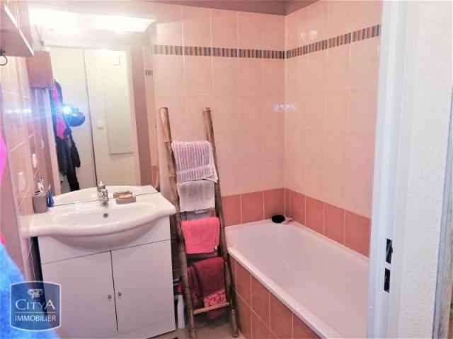 Location Appartement 2 pièces 46m² CHALON SUR SAONE 71100