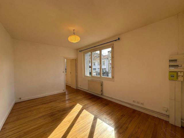 Location Appartement 2 pièces 46m² CLERMONT FERRAND 63100