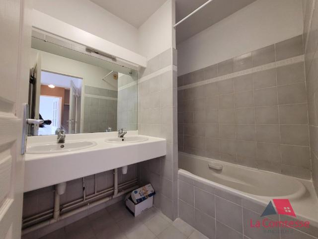 Location Appartement 2 pièces 46m² AIX EN PROVENCE 90ème