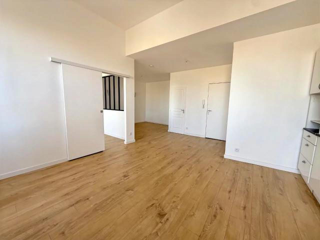Location Appartement 2 pièces 46m² MARSEILLE 3ème